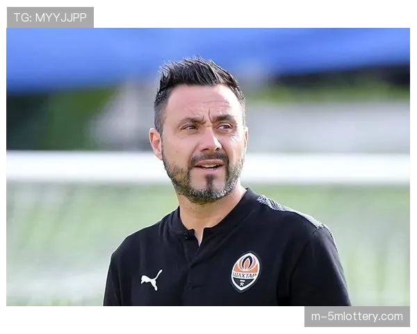 官方：布莱顿主帅德泽尔比确认下赛季留任，将继续推行传控体系